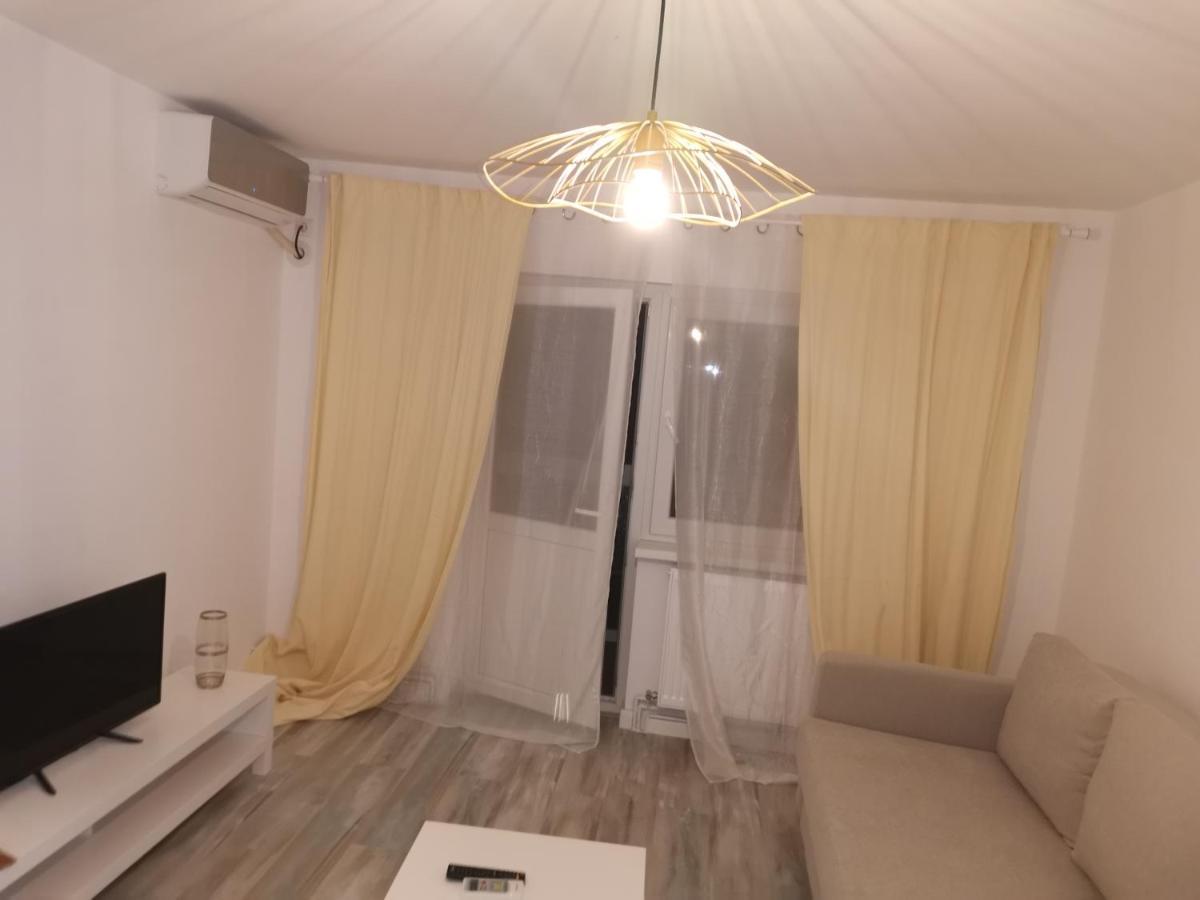 Bloom Box Apartments Craiova Luaran gambar
