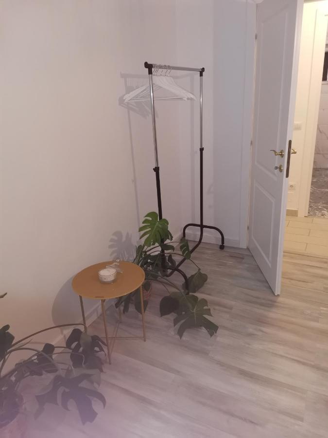 Bloom Box Apartments Craiova Luaran gambar