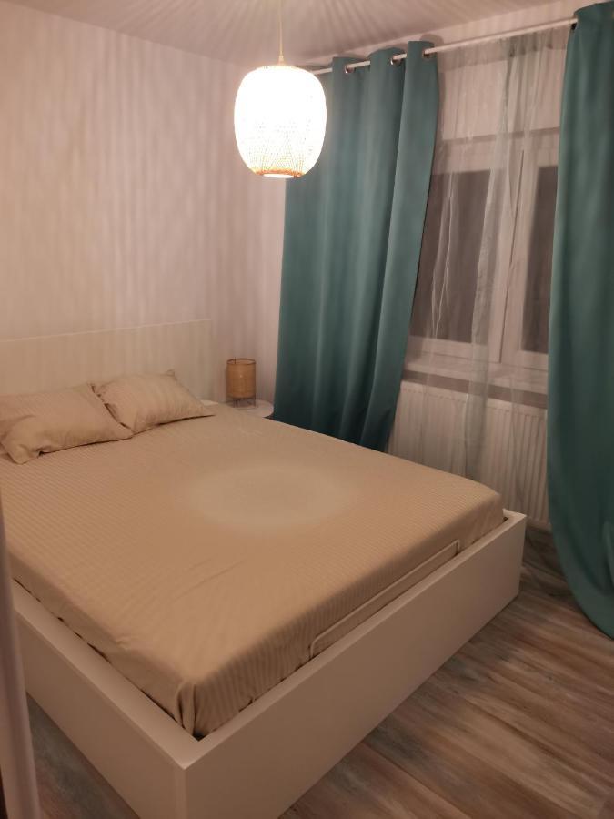 Bloom Box Apartments Craiova Luaran gambar