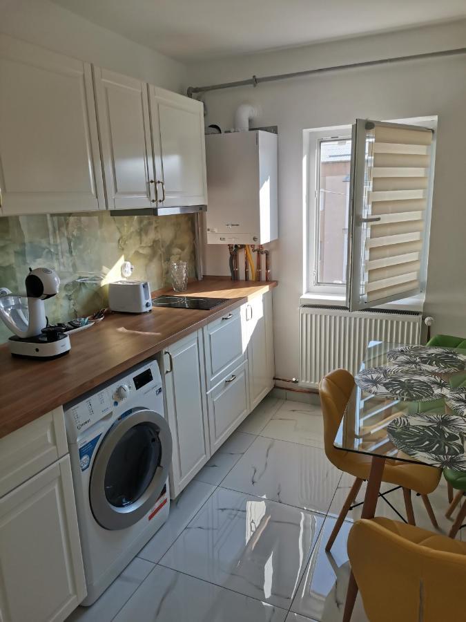 Bloom Box Apartments Craiova Luaran gambar